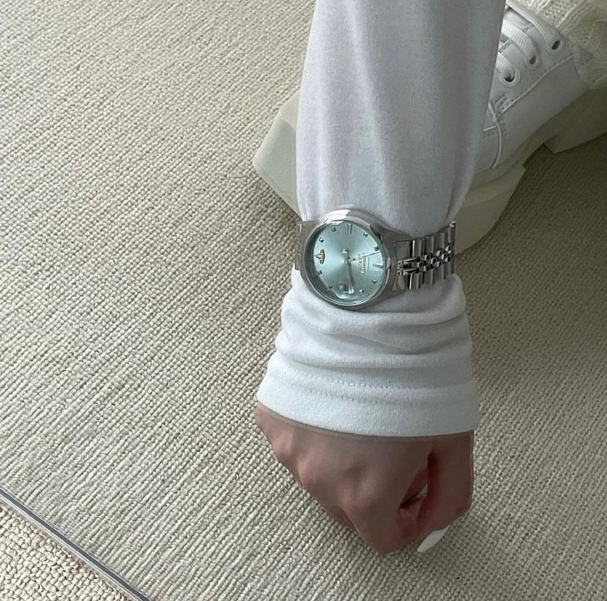 (小/大錶面)Vivienne Westwood Camberwell Watch - 超顯白冰川藍 [最熱賣情侶錶款］ - Topickstore