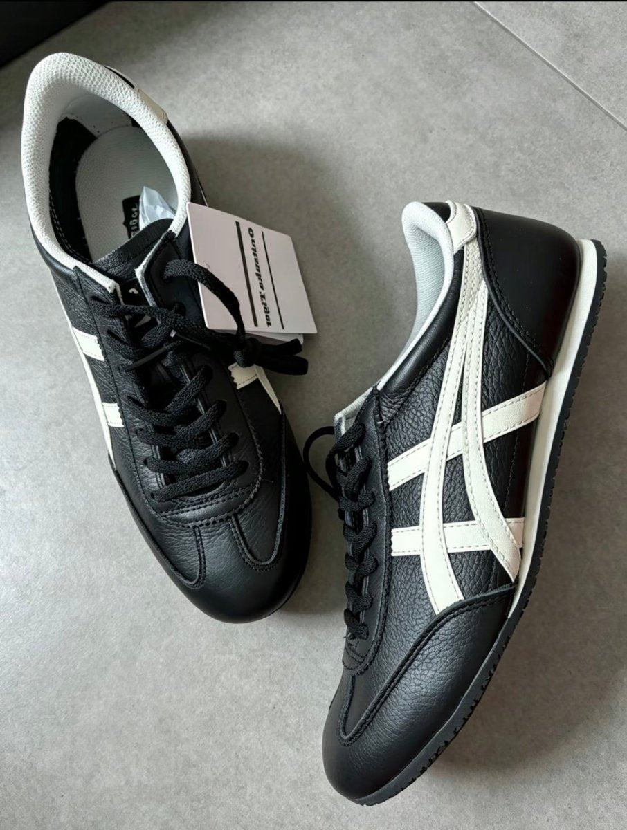 🤍 穿搭人鞋櫃常駐！Onitsuka Tiger 鬼塚虎復古德訓鞋（米白黑焦糖底）✨ - TOPICKSTORE