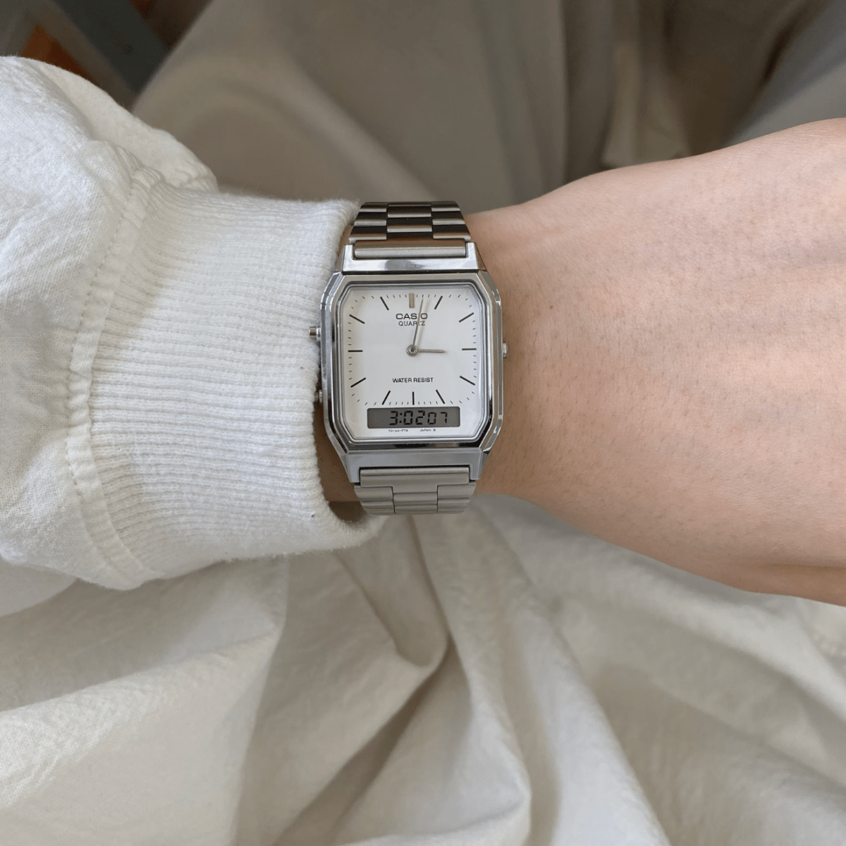 Casio 復古雙顯AQ-230A 銀白黑(3色) 情侶手錶首選!! - Topickstore