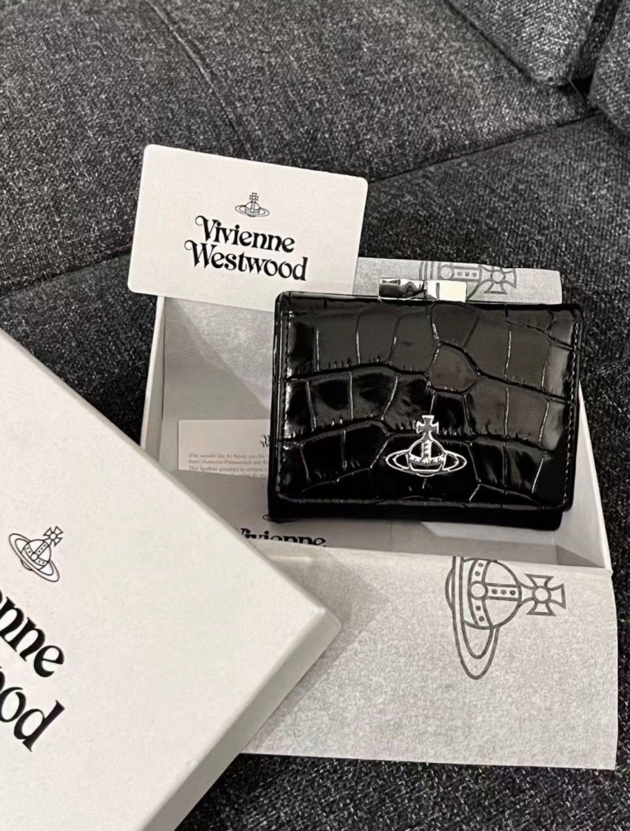 Vivienne Westwood Small Frame Wallet 超難買🥹現貨售完即止‼️新版3D LOGO 黑銀鱷魚皮口金三折銀包 - Topickstore