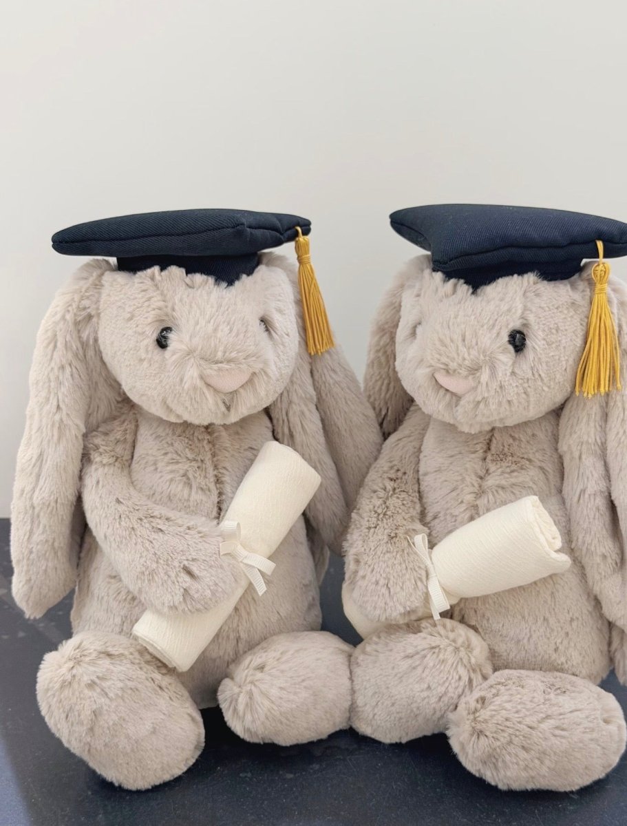 JELLYCAT 畢業兔｜畢業季必備🎓 - Topickstore