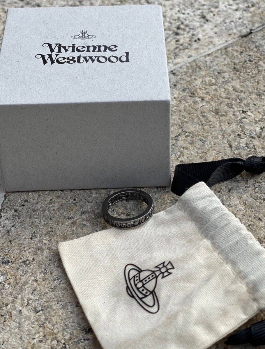 Vivienne Westwood Westminster Ring 情侶戒指✨💘925純銀款～可以長期佩戴又防水 這樣就拿不下來了～😳 - Topickstore