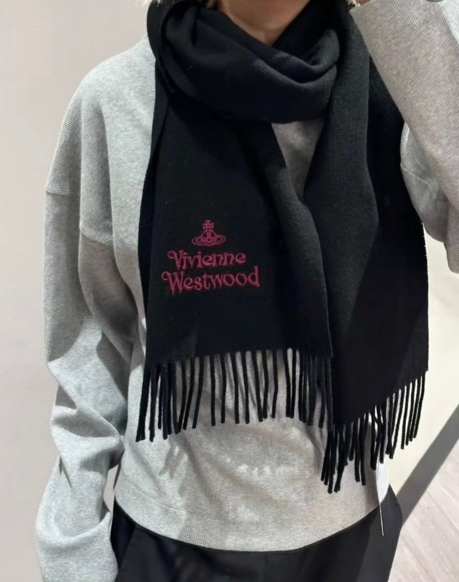 Vivienne Westwood 100%純羊毛刺繡 Logo 頸巾｜[超溫柔色系｜自用/送禮都超適合✨] - Topickstore