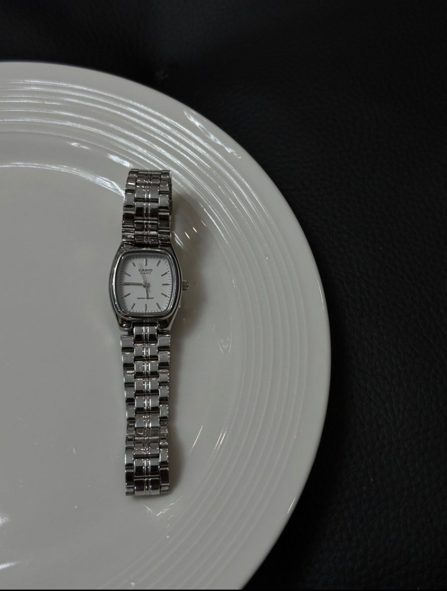 Casio Classic Silver 復古氣質小鋼錶(黑白兩色) - Topickstore