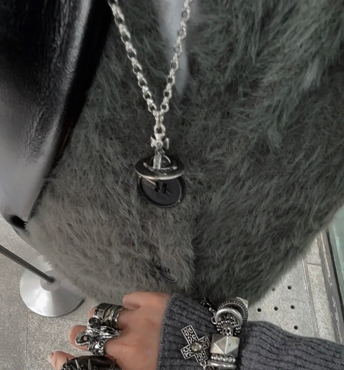 Vivienne Westwood ORB pendant 舊灰色🩶 - Topickstore