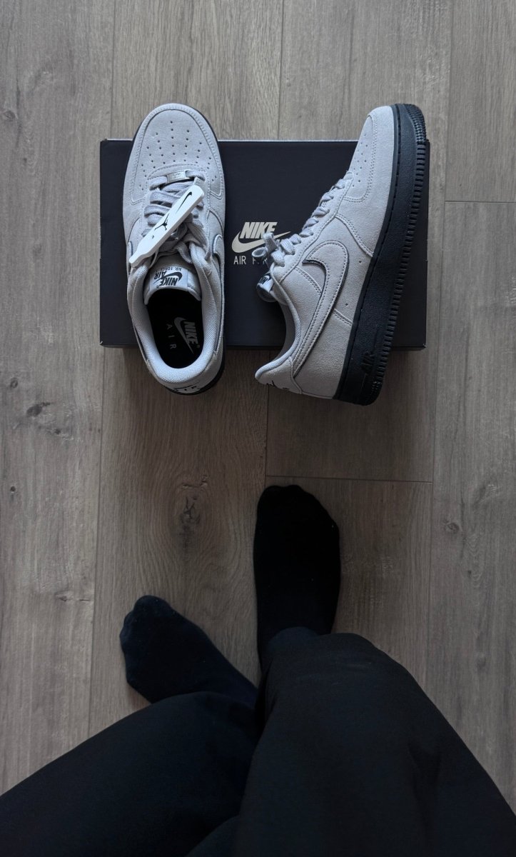 Nike 經典灰色麂皮Air Force 1 '07 LV8球鞋 - Topickstore
