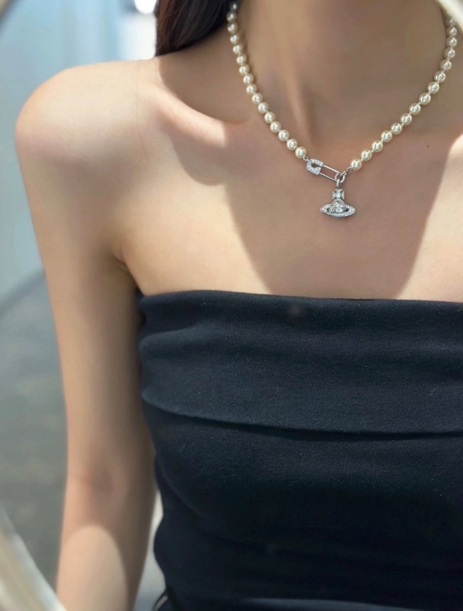 Vivienne Westwood Lucrece Orb 扣針款珍珠項鍊｜[Blackpink Jennie同款!!!] - Topickstore