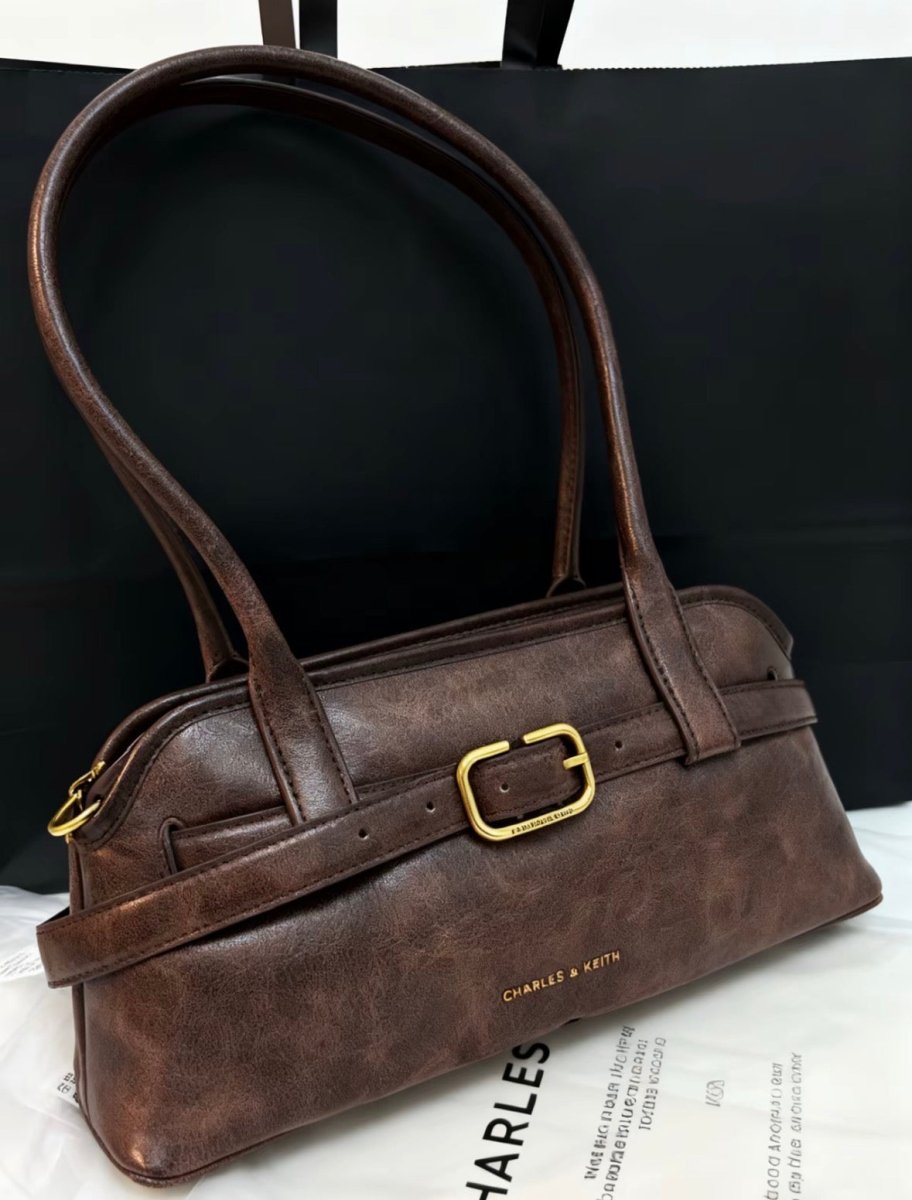 Charles & Keith Victoria 腰帶釦單肩包 - Topickstore