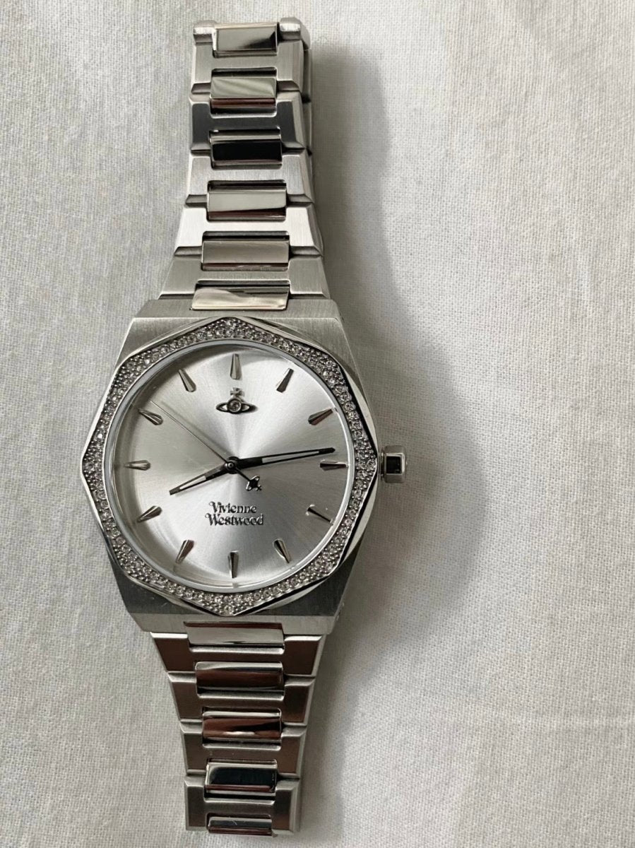 Vivienne Westwood Moonlight 白月光｜清冷感鑲鑽八角手錶 🌙✨ - Topickstore