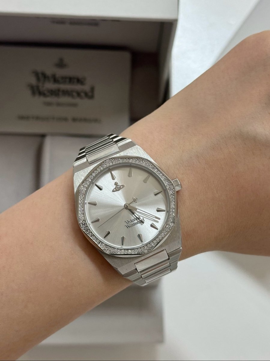 Vivienne Westwood Moonlight 白月光｜清冷感鑲鑽八角手錶 🌙✨ - Topickstore