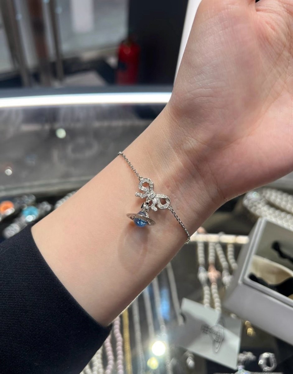 ⁠⁠Vivienne Westwood Octavie Pendant Bracelet 純銀蝴蝶結閃鑽手鏈 (最熱賣3色入) - Topickstore
