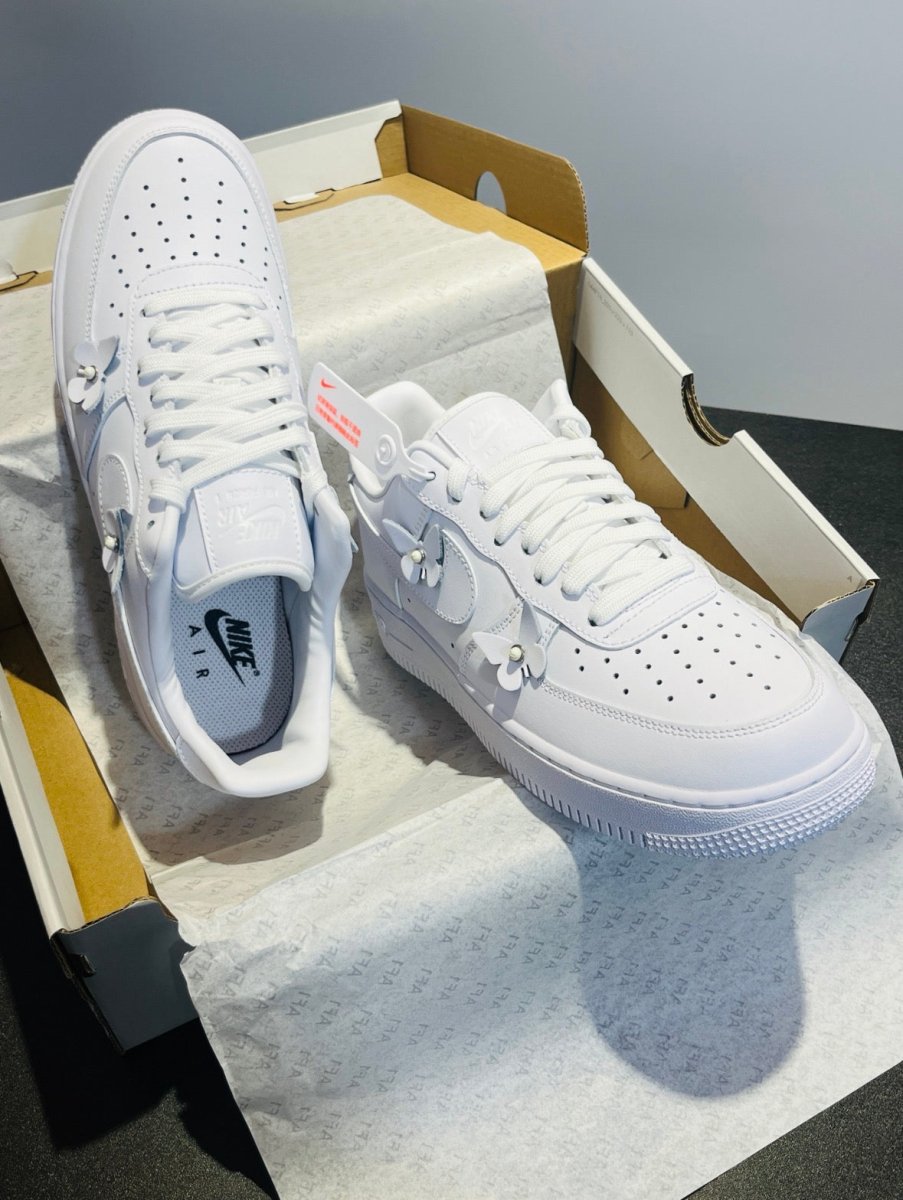 Nike Air Force 1 Low "Butterfly" 立體蝴蝶全白女鞋 - Topickstore