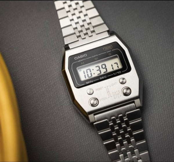 (訂購款)70s 傳奇重現！CASIO Vintage A1100D-1 全金屬復古前鈕電子錶 ✨ - Topickstore
