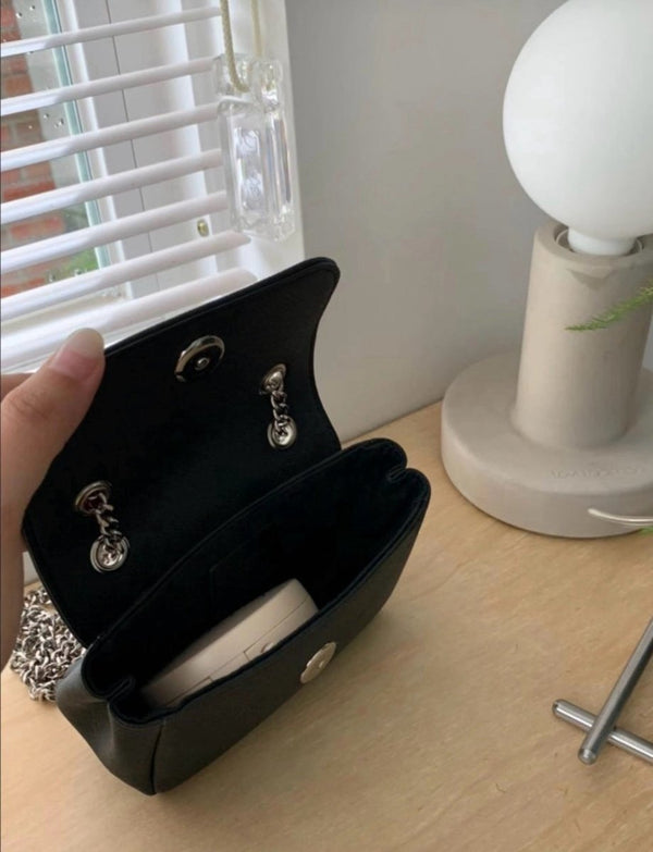 女神必備 💓 Vivienne Westwood Small Derby Bag 十字紋小黑包🖤金銀兩色袋 - Topickstore