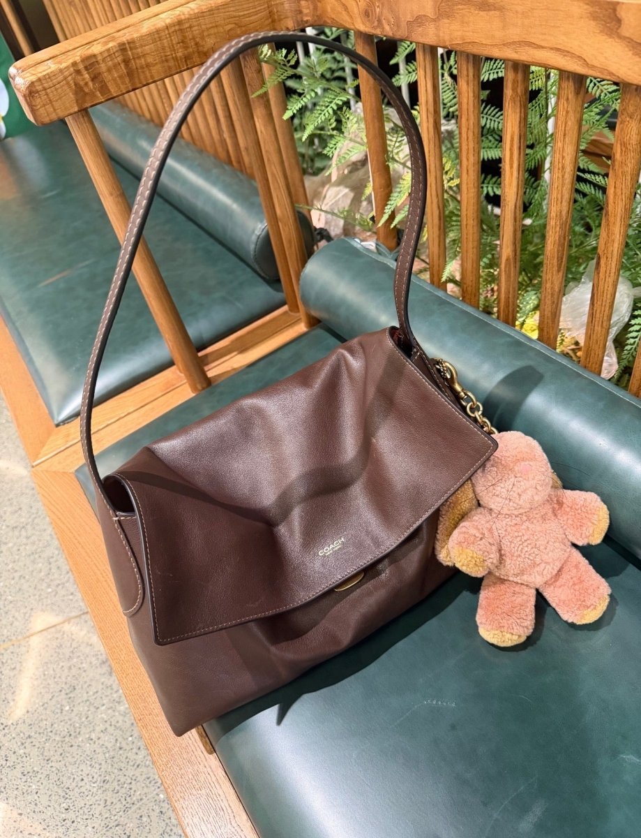 Coach Chelsea 36 大容量郵差袋 可放電腦~ - Topickstore