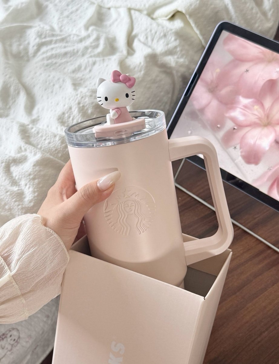【 亞太區限定 】 Starbucks✨超級美少女粉💓900mL 不鏽鋼吸管水杯｜女生們 找到你們喝水的動力了🥹！！ - Topickstore