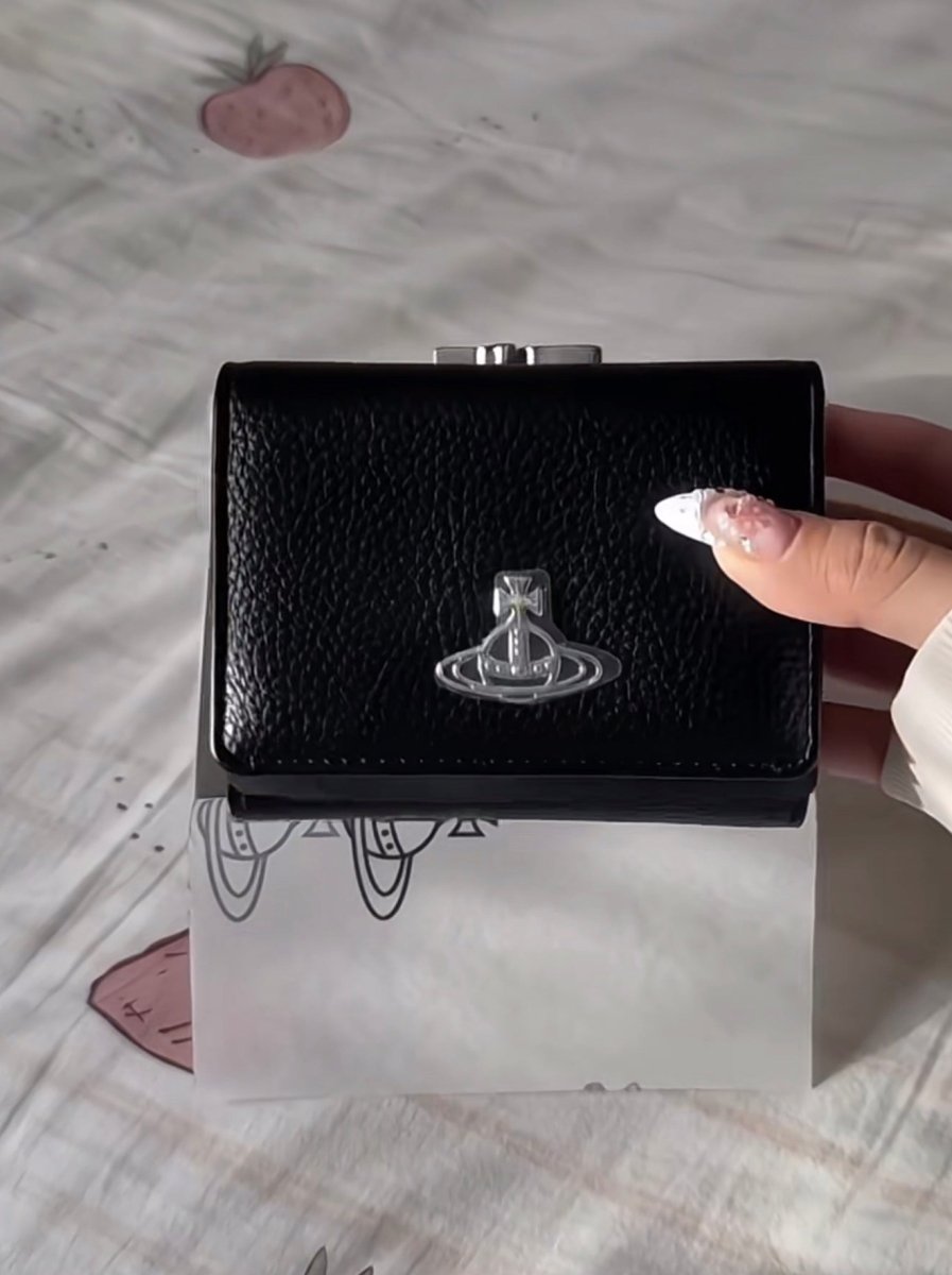 Vivienne Westwood Small Frame Wallet 黑銀色荔枝皮 & 超軟熟牛皮🖤✨ 內有超多格超實用！！ - Topickstore