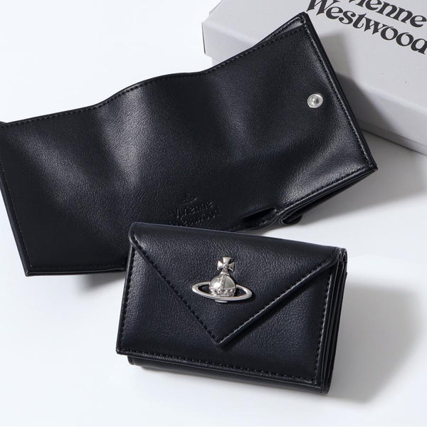 「全球極度缺貨🔥新版 3D 立體黑銀土星 × 奢華壓紋鱷魚皮🖤✨」Vivienne Westwood Envelope Mini Wallet - Topickstore