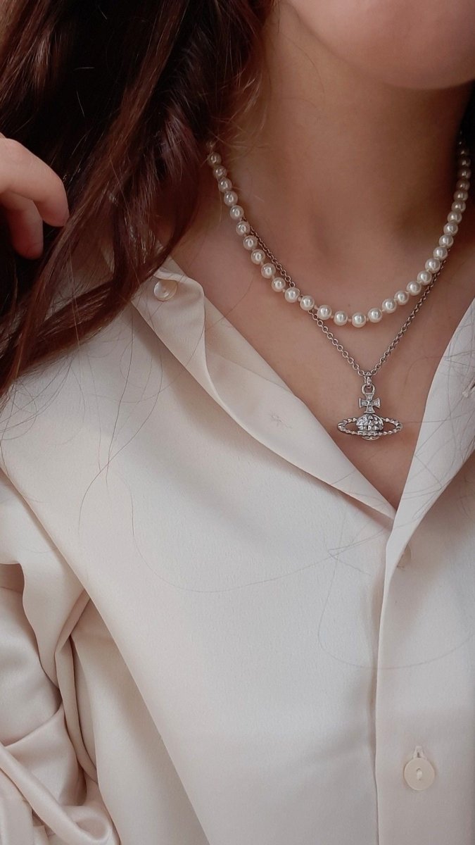 Vivienne Westwood Mayfair Bas Relief Pendant Necklace 經典熱賣款🔥｜Babymonster Rami都在戴 - Topickstore