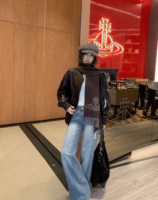 Vivienne Westwood Double Orb 雙面羊毛頸巾｜[風格自由切換・型格百搭] - Topickstore