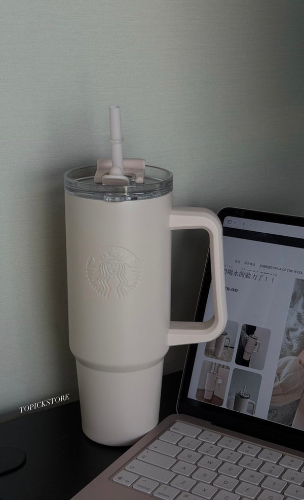 【 亞太區限定 】 Starbucks✨超級美少女粉💓900mL 不鏽鋼吸管水杯｜女生們 找到你們喝水的動力了🥹！！ - Topickstore