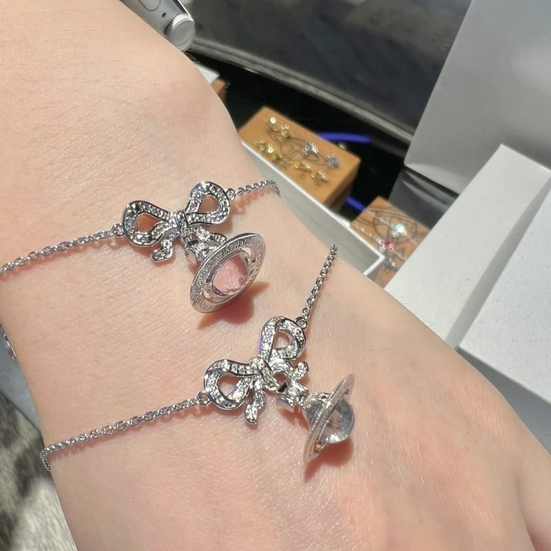 ⁠⁠Vivienne Westwood Octavie Pendant Bracelet 純銀蝴蝶結閃鑽手鏈 (最熱賣3色入) - Topickstore