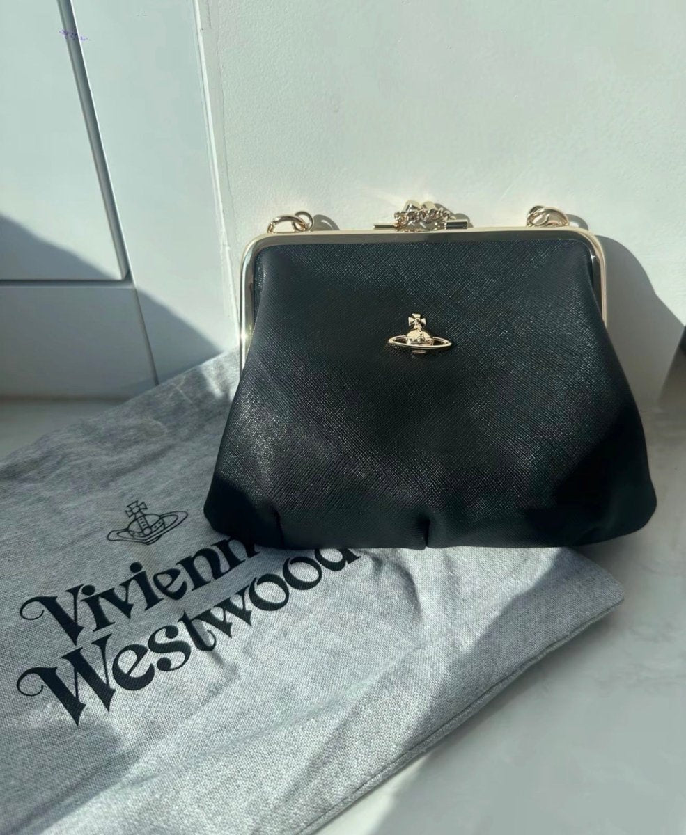 Vivienne Westwood 復古黑金皮革十字紋餃子袋 - Topickstore
