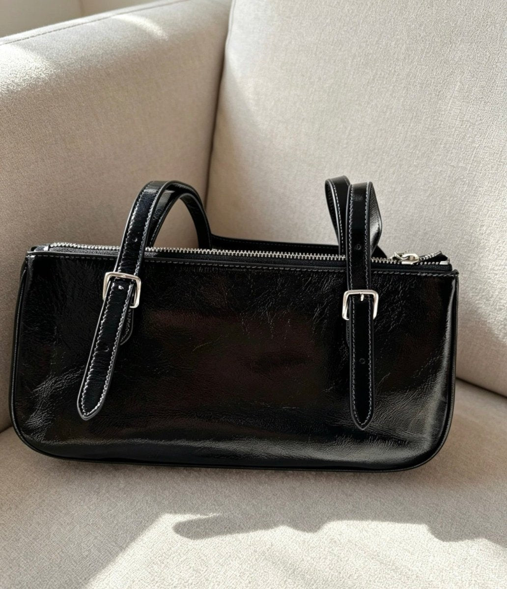Coach Asher 34 🕯️油蠟皮復古單肩包🖤｜最熱賣兩色：￼楓葉棕🍁 & 黑色🖤 - Topickstore
