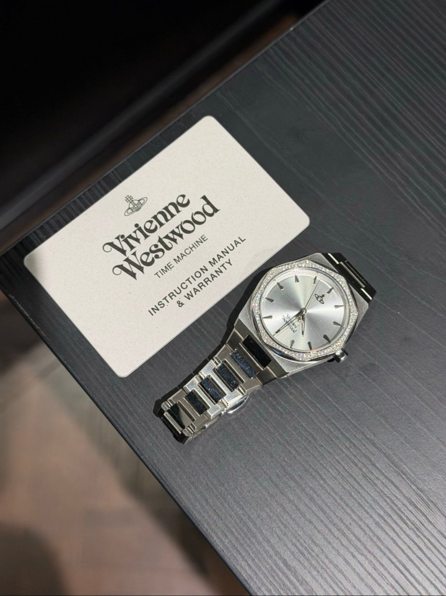Vivienne Westwood Moonlight 白月光｜清冷感鑲鑽八角手錶 🌙✨ - Topickstore