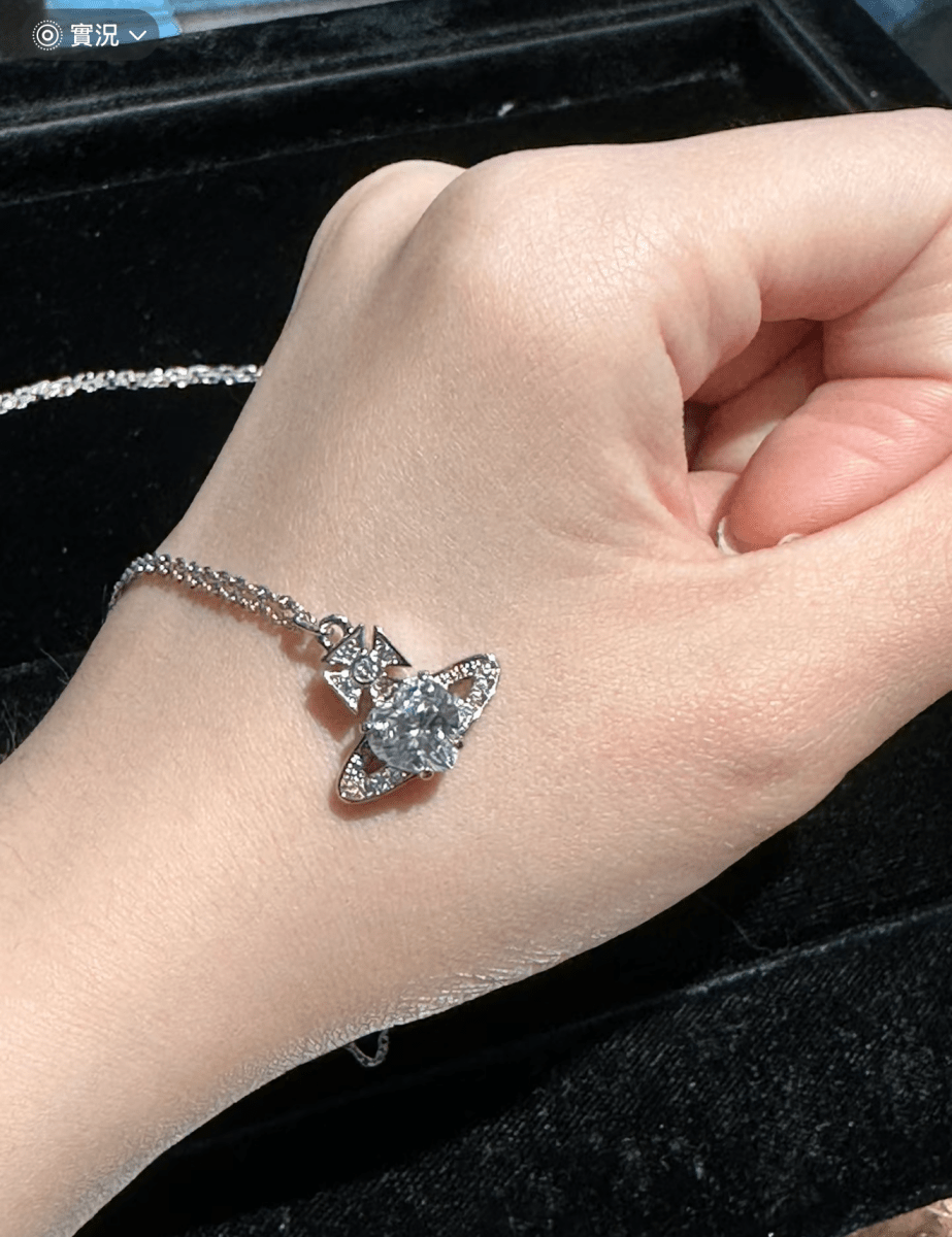 (送禮首選!!)Vivienne Westwood 心形閃鑽 Ariella 系列 - Topickstore