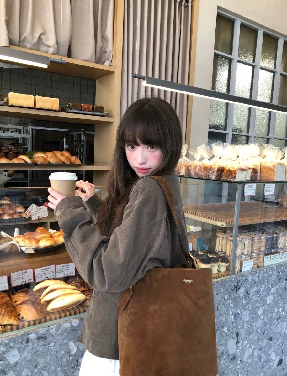 超大特價 !! Coach Bleecker Bucket Bag 28🍂秋冬之選🤎復古水桶袋｜整個冬天都在用這款～ - Topickstore