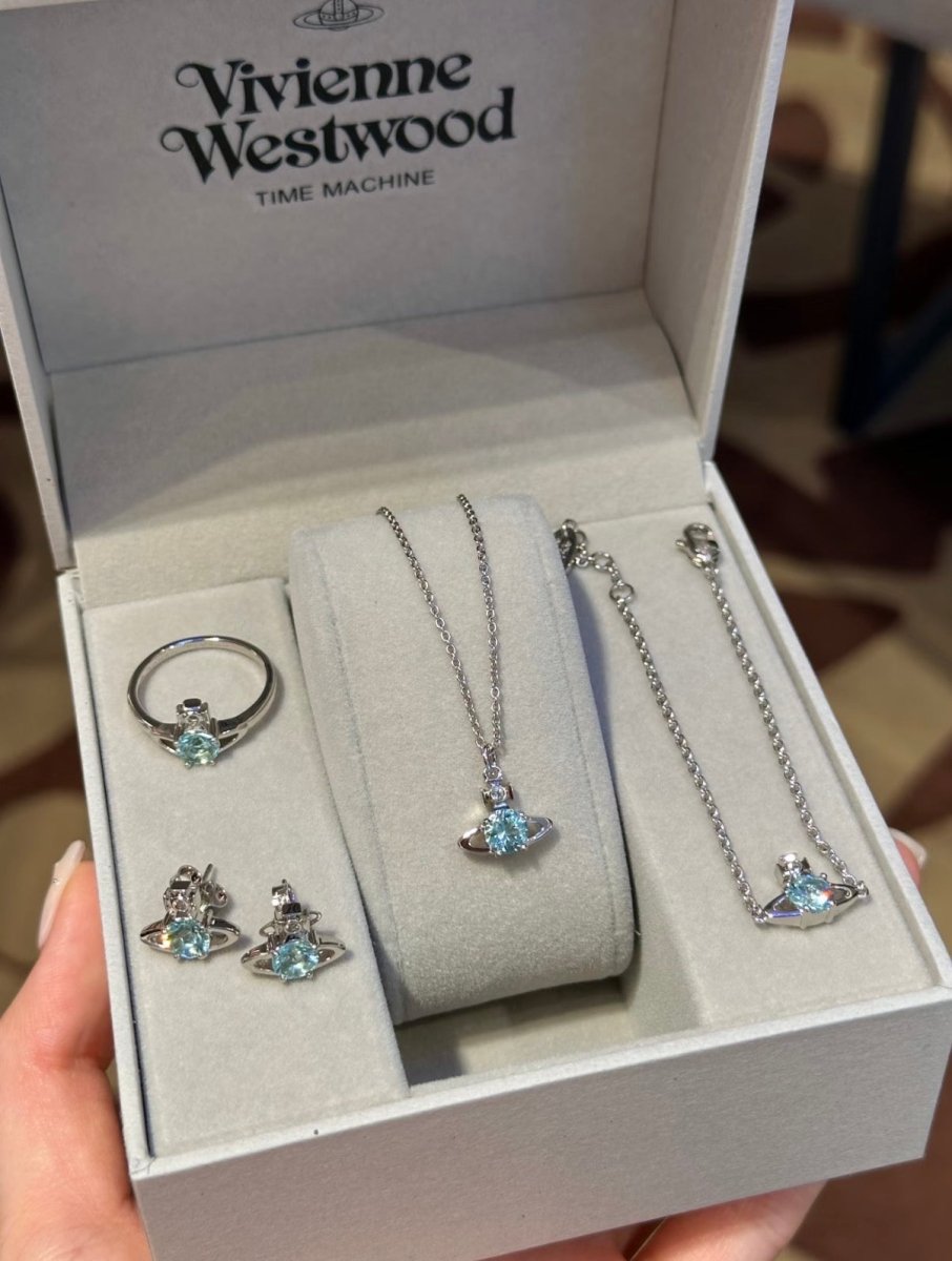 Vivienne Westwood 限定湖水綠💚Reina 耳環 ｜售完即止 - Topickstore