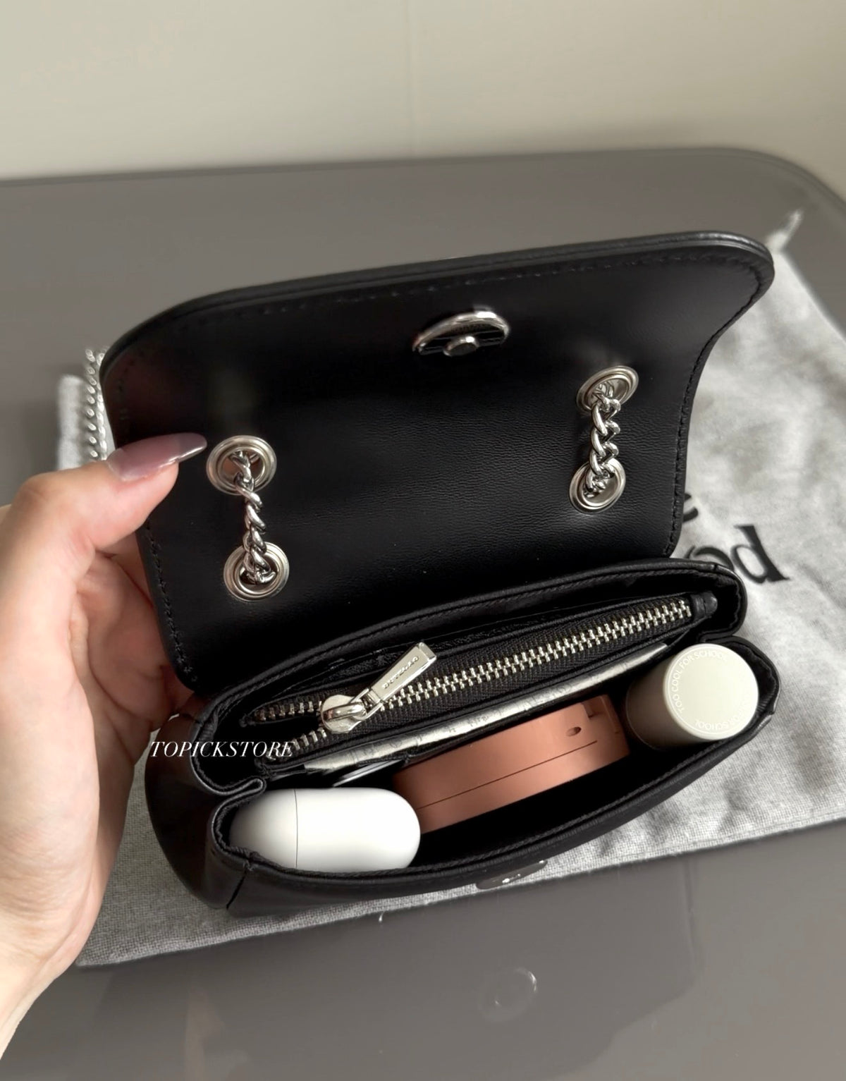 【Vivienne Westwood】Small Orb-plaque Blue Lambskin Chain Shoulder Bag