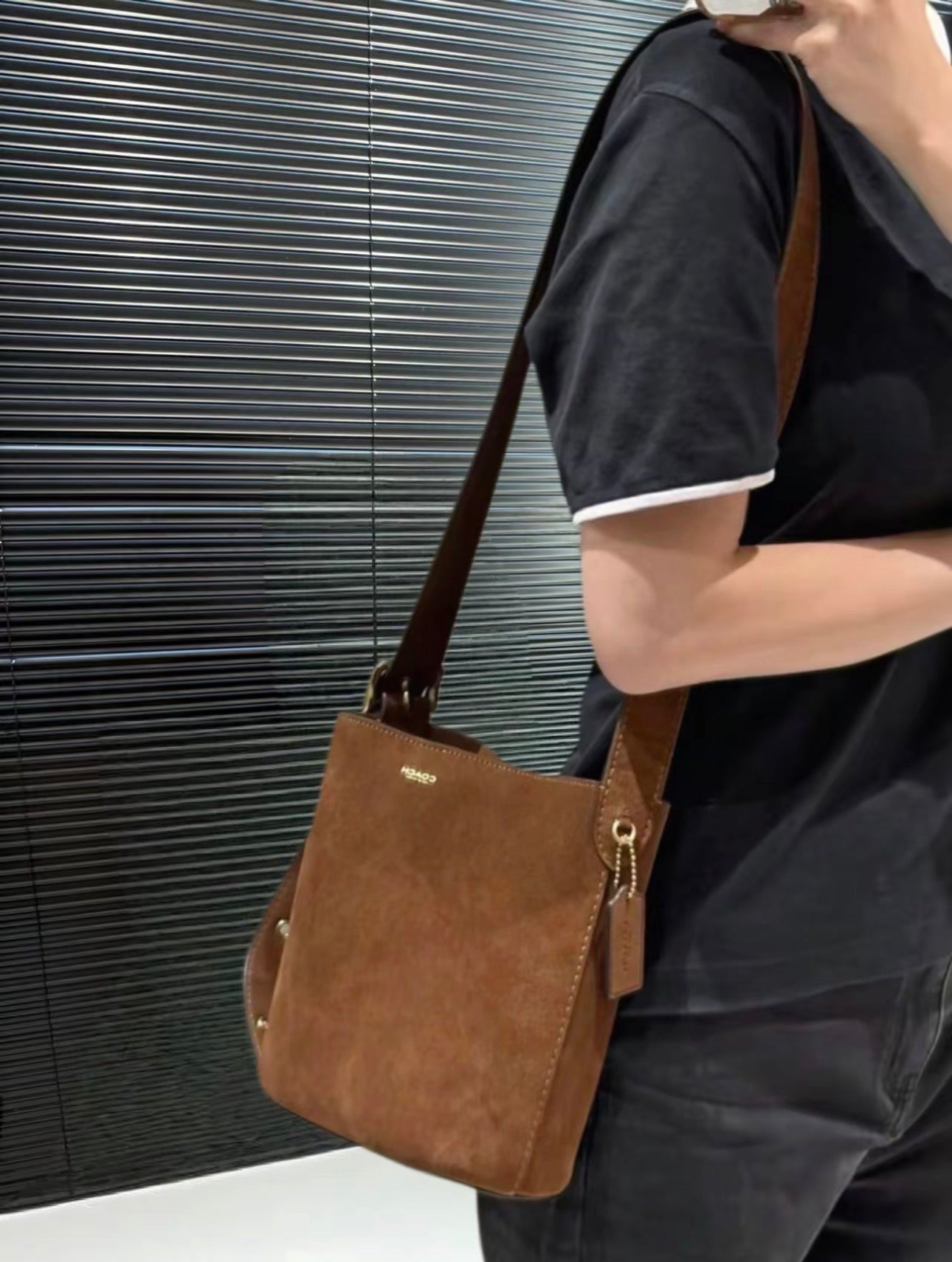 Coach Bleecker 21 Bucket Bag  迷你水桶袋｜小尺寸人氣款