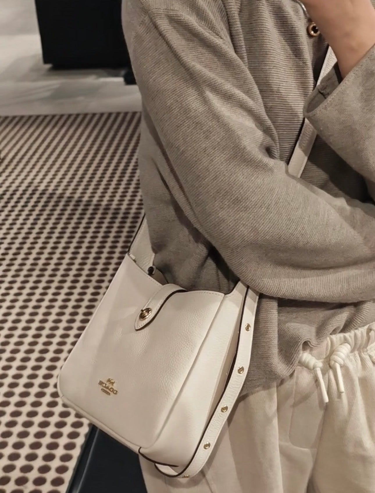 Coach Hadley Convertible Crossbody Bag  多用途斜背手袋｜氣質日常款