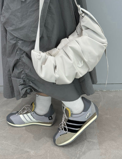 ADIDAS 3WAY SHOULDER BAG  餃子雲朵仿皮袋｜韓系鬆弛感