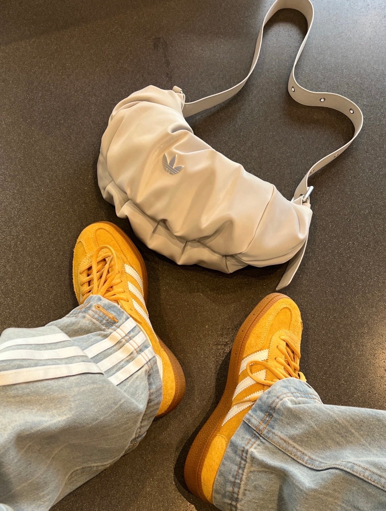 ADIDAS 3WAY SHOULDER BAG  餃子雲朵仿皮袋｜韓系鬆弛感