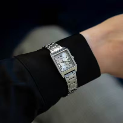 Casio Silver Square｜ 高雅冷冽 都市俐落風